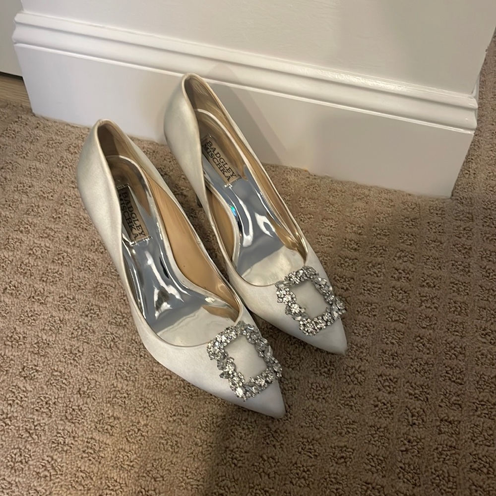 Badgley mischka heels cher heels